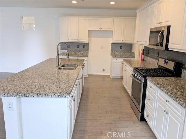 Building Photo - 5983 Ginger Dr