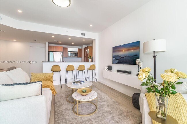 Building Photo - 300 S Biscayne Blvd