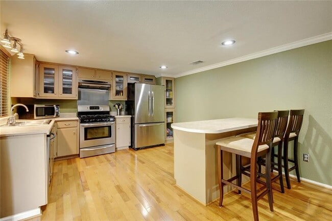 Building Photo - 8203 Beaver Brook Ln
