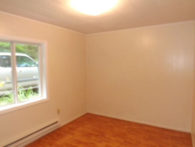 Building Photo - Cute 2BD/1BA House in Cullowhee available ...