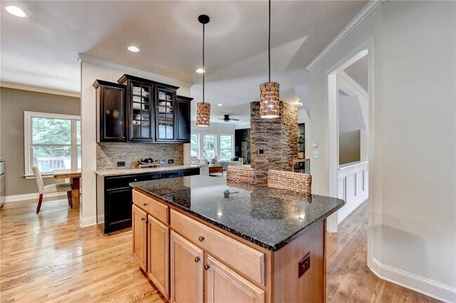 Building Photo - 11034 Estates Cir
