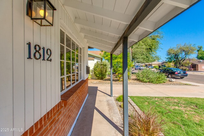 Building Photo - 1812 S Shafer Dr