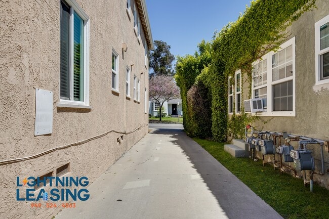Building Photo - 1363 1/2 Hauser Blvd-1D