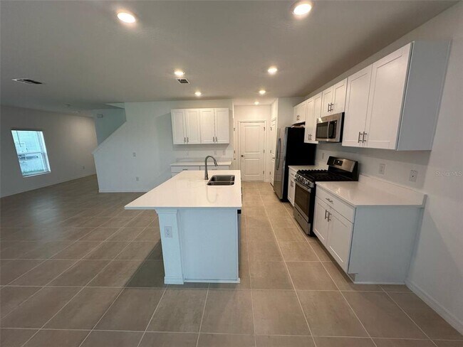 Building Photo - 11228 Fieldstone Dr
