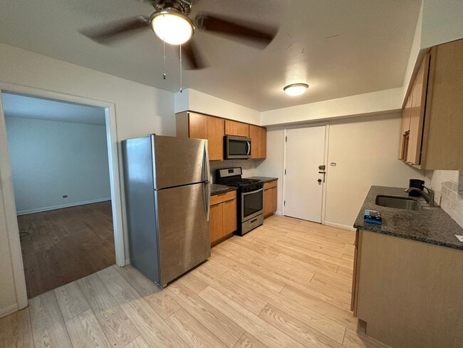 Building Photo - 4007 Dobson St