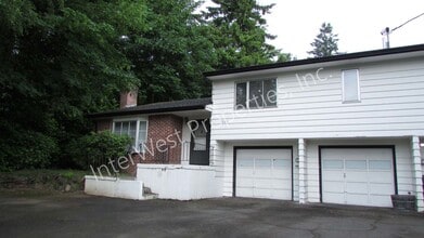 Building Photo - MCCA01