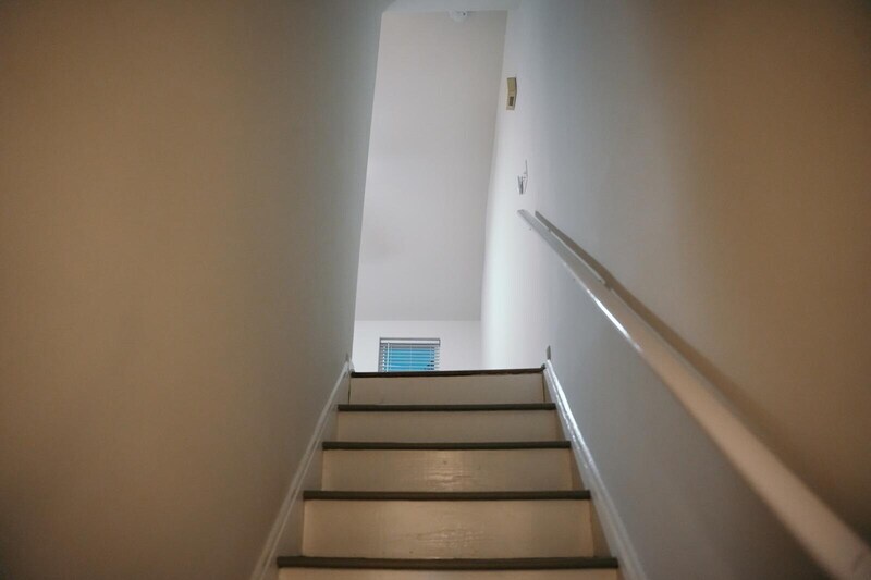 Building Photo - 916 W Lombard St