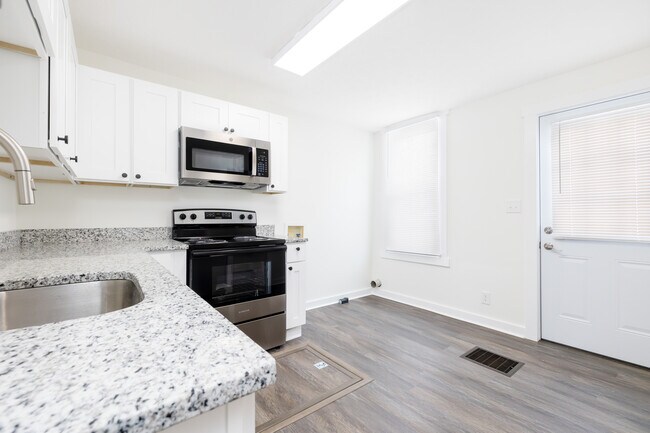 Building Photo - Detroit