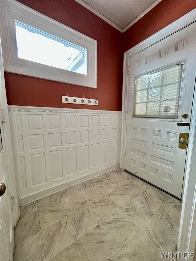 Building Photo - 38 Oakland Pl