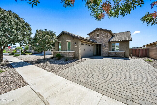 Primary Photo - 20763 E Mockingbird Dr
