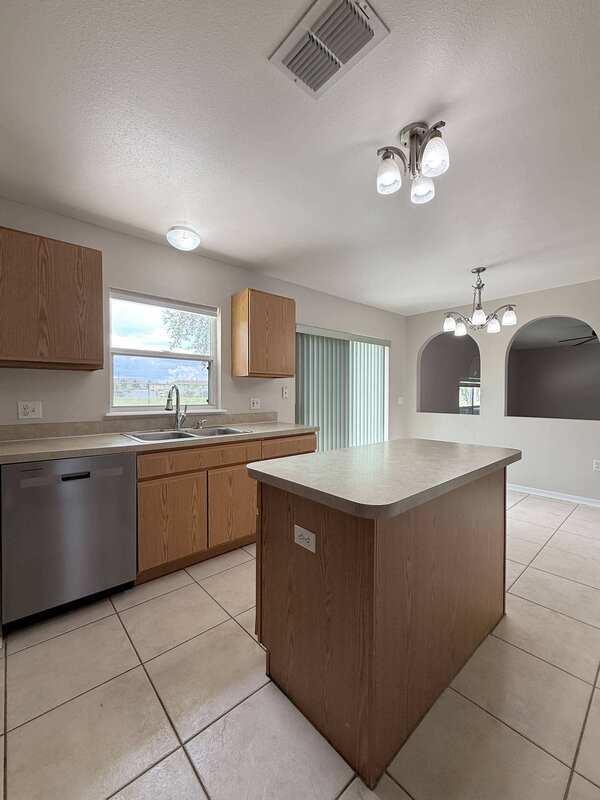 Building Photo - 13046 Waterbourne Dr