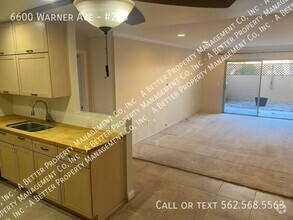 Building Photo - 1 Bedroom Condo w/Private Patio in Gated C...