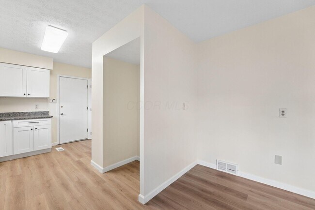 Building Photo - 2790 Bramblebush Ct