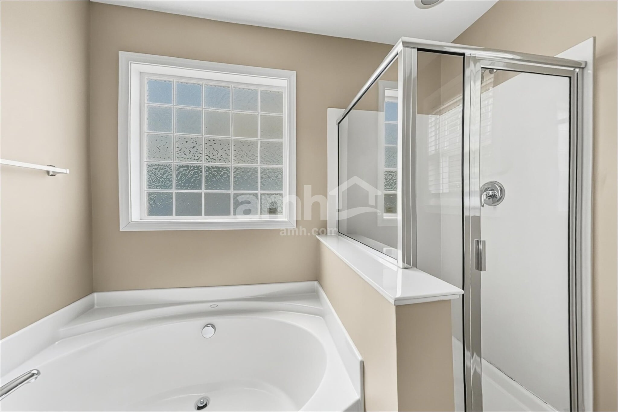 Building Photo - 317 Collinsworth Dr