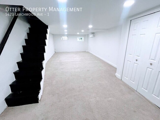 Building Photo - 5423 Larchwood Ave