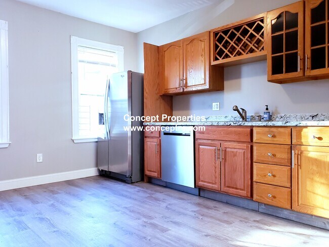 Building Photo - 2083 Dorchester Ave