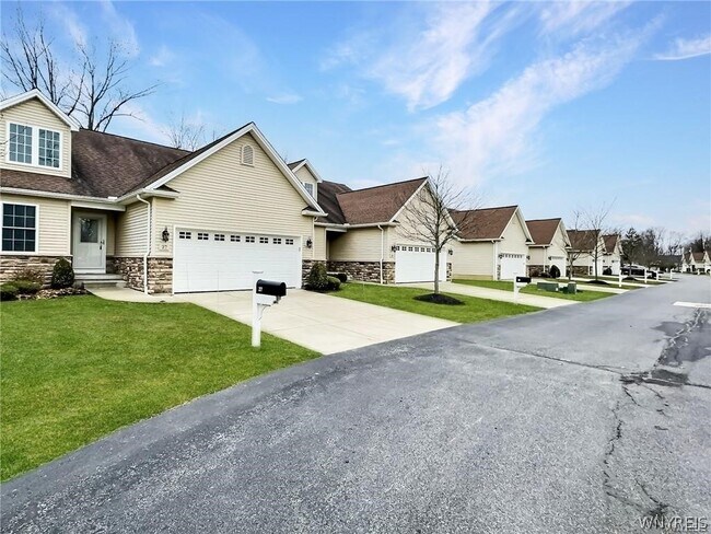 Building Photo - 27 Campbell Meadows