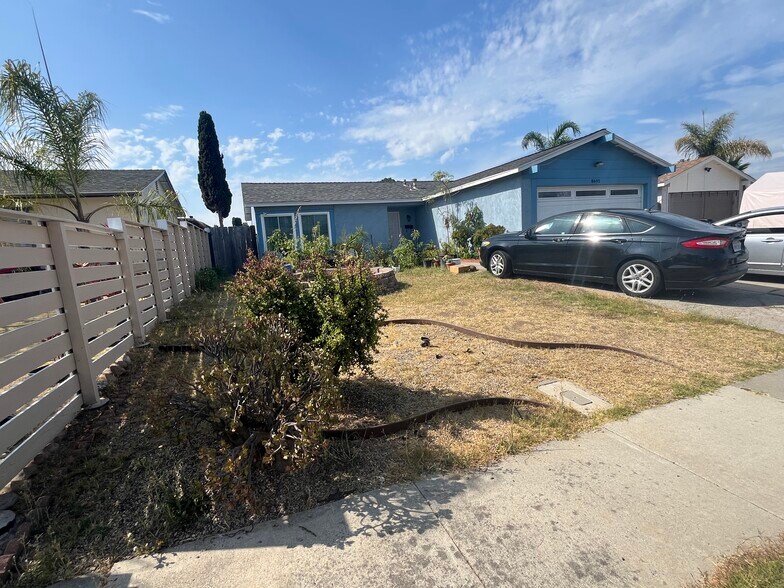 Primary Photo - 8695 Belfast Cir