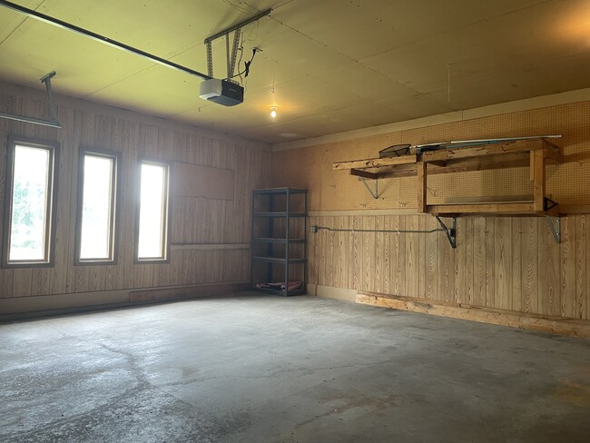 Building Photo - 323 Santa Fe Trail
