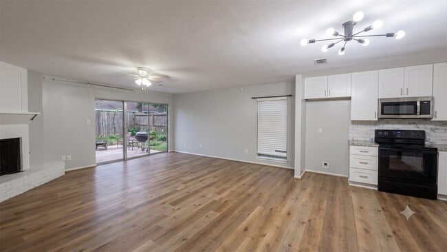 Building Photo - 14419 Cypress Leaf Dr