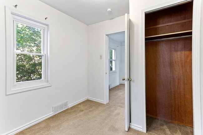 Building Photo - 28649 John Hauk St