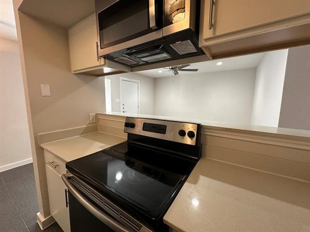 Building Photo - 5408 Reiger Ave