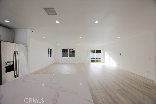 Building Photo - 19138 Hartland St