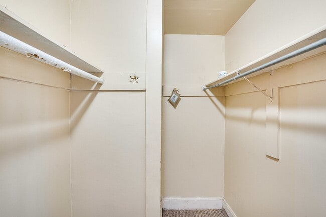 Building Photo - Spacious 3-Bedroom, 2.5-Bath Home with Gat...