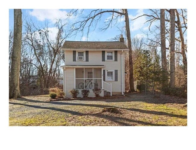 Building Photo - 210 Friendship Cir