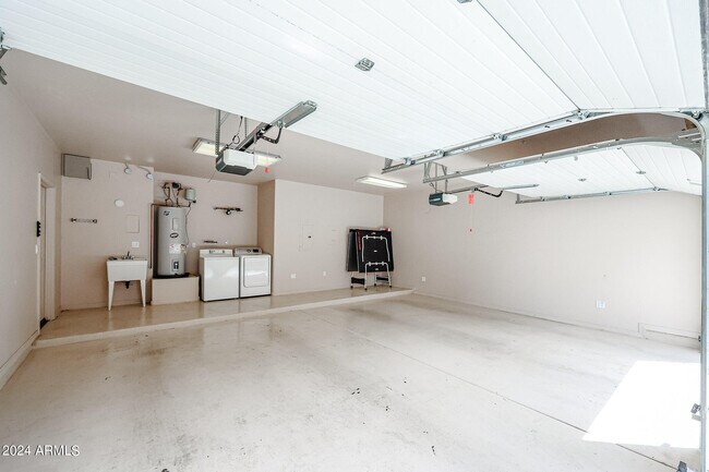Building Photo - 20660 N 40th St