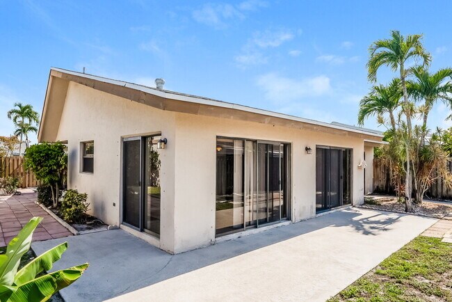 Building Photo - 80 Baytree Cir