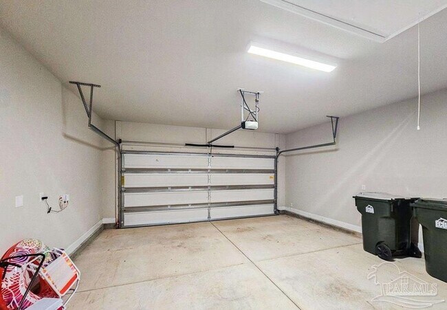 Building Photo - 8881 Bellawood Cir