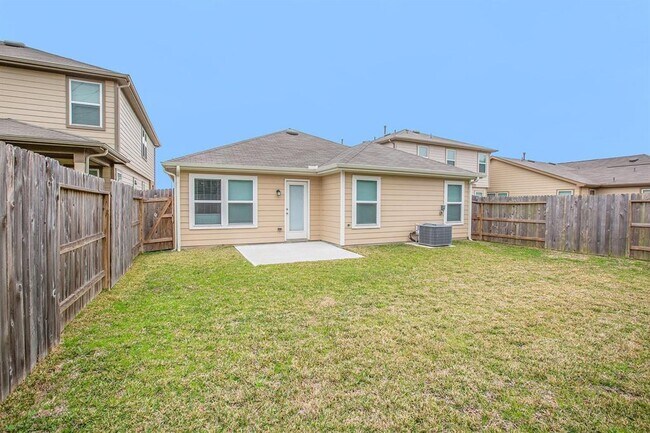 Building Photo - 6855 Knl Spg Wy