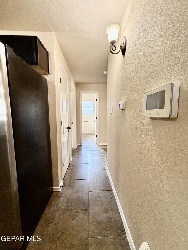 Building Photo - 11353 Bullseye St