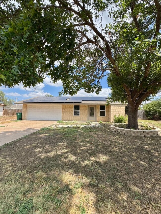 Primary Photo - COMING SOON - 3 Bedroom 2 Bathroom Home w/...