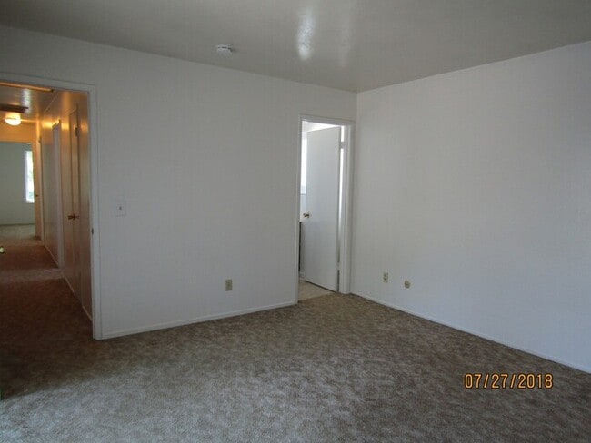 Building Photo - 3 bed, 2 bath, 2 car garage, single story home in Rincon Valley!