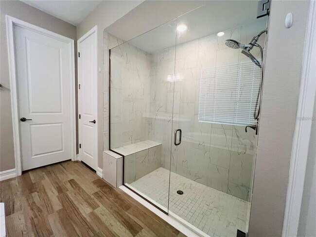 Building Photo - 4567 Tivoli Dr