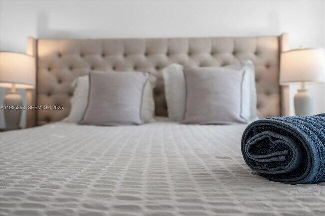 Building Photo - 2970 NW 15th St