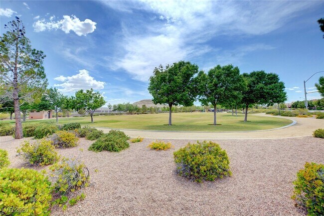 Building Photo - 5643 Almocita Ct