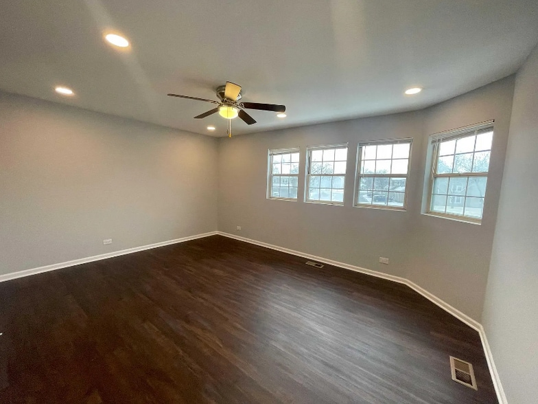 Building Photo - 455 Kilkenny Ct