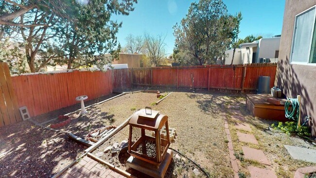 Building Photo - Vista Del Sur