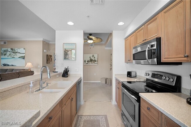 Building Photo - 10285 Heritage Bay Blvd