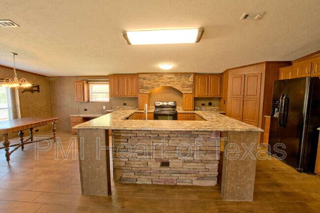 Building Photo - 631 Co Rd 270