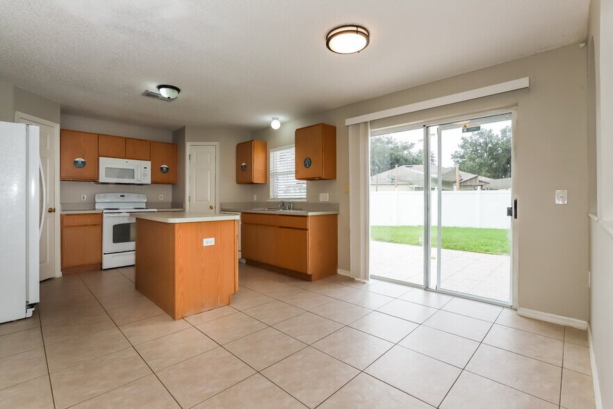 Building Photo - 24828 Ravello St