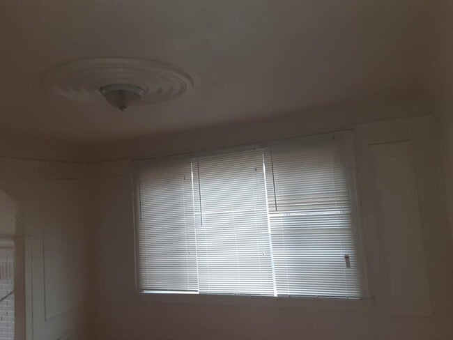 Building Photo - 15804 Indiana St