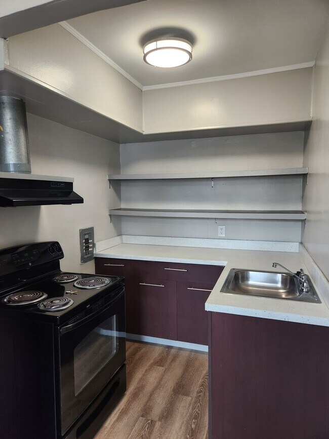 Floorplan - The Oakwood Manor Apartments