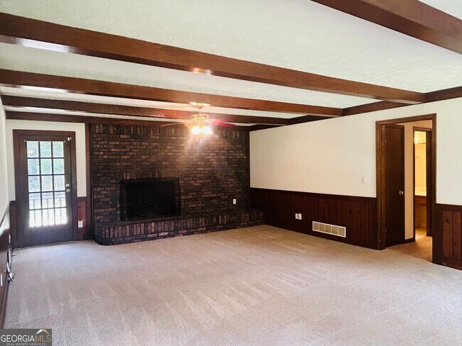 Building Photo - 5433 Wydella Rd SW