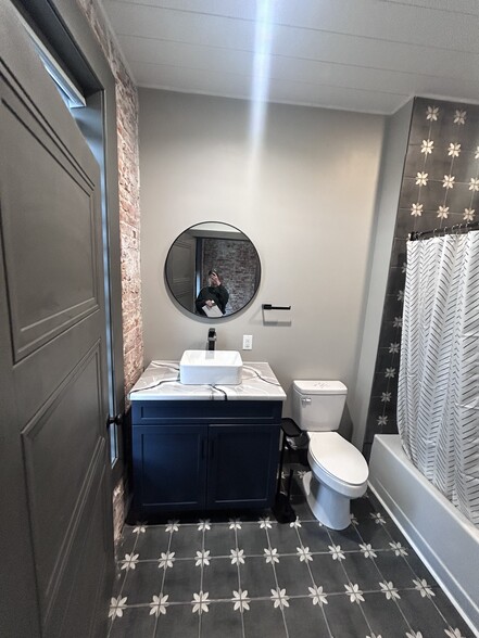 Building Photo - 101 Court St