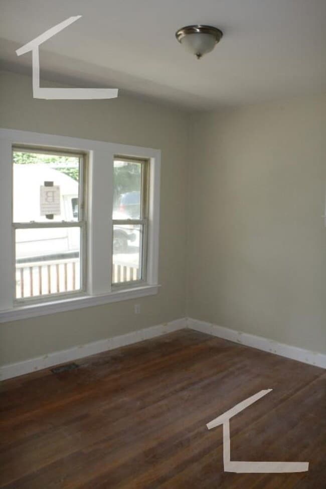 Building Photo - 9/1 Renovated 4BR/2BA near Oak Sq, Mass Pike, Brighton Ctr!