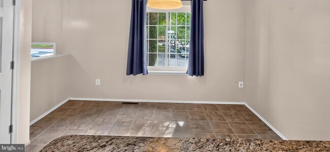 Building Photo - 9814 Rainleaf Ct